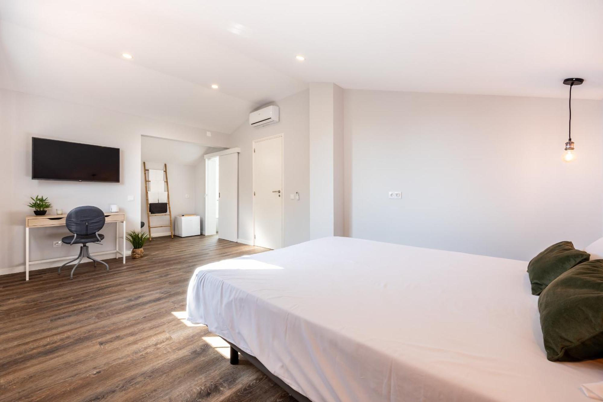 Angra Charming Suites By Seewest Angra do Heroísmo Exteriér fotografie