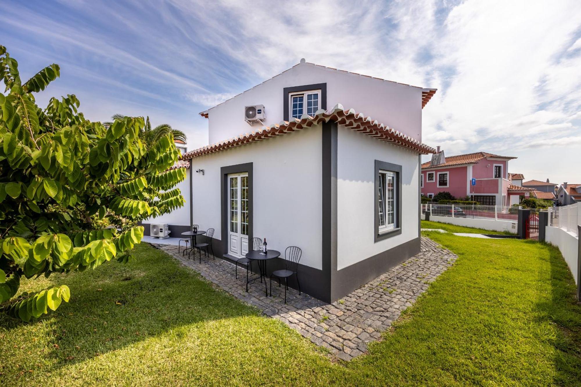 Angra Charming Suites By Seewest Angra do Heroísmo Exteriér fotografie