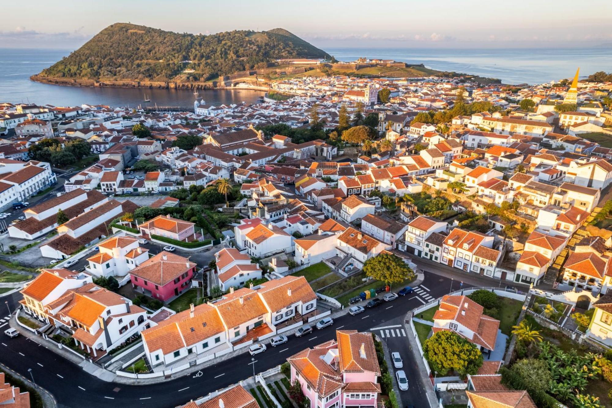 Angra Charming Suites By Seewest Angra do Heroísmo Exteriér fotografie
